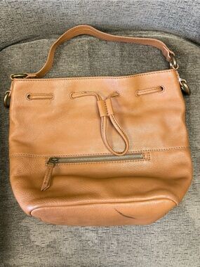 Fossil Camel Leather Shoulder Bag Classic Drawstring Tote.